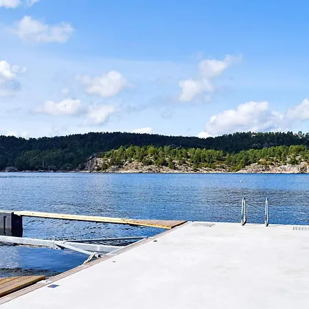 8 Person In Risor-by Traum Vakantiehuis Risør