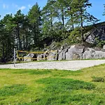 8 Person In Risor-by Traum
